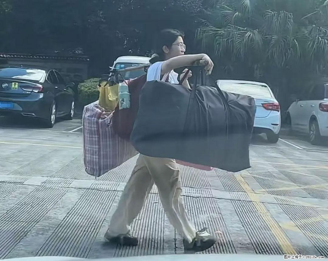 全网追的“扁担女孩”，找了一份暑假工，时薪12元 - 十堰生活资讯 - 十堰28生活网 shiyan.28life.com