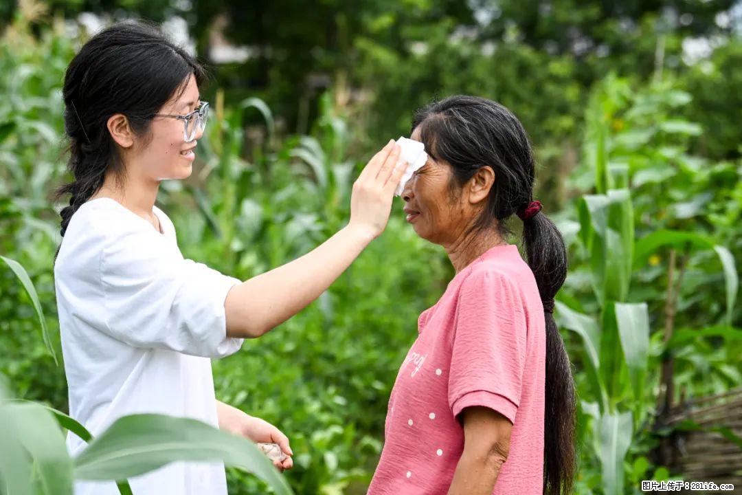 全网追的“扁担女孩”，找了一份暑假工，时薪12元 - 十堰生活资讯 - 十堰28生活网 shiyan.28life.com
